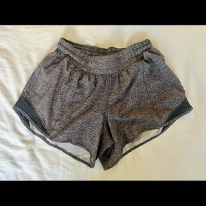 Lululemon Hotty Hot Low-Rise Lined Short 4"